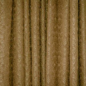 Draped chique shining curtains