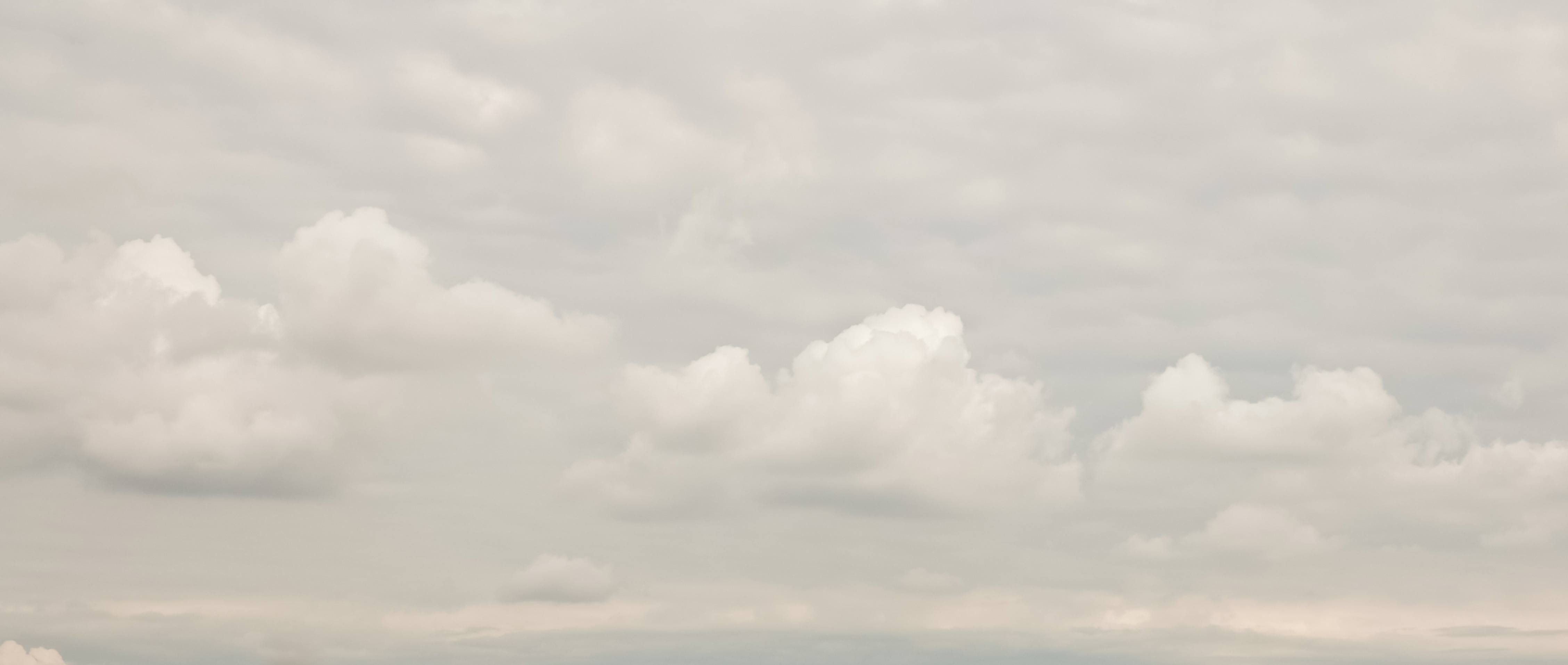 Extreme light subtle cloud covered sky