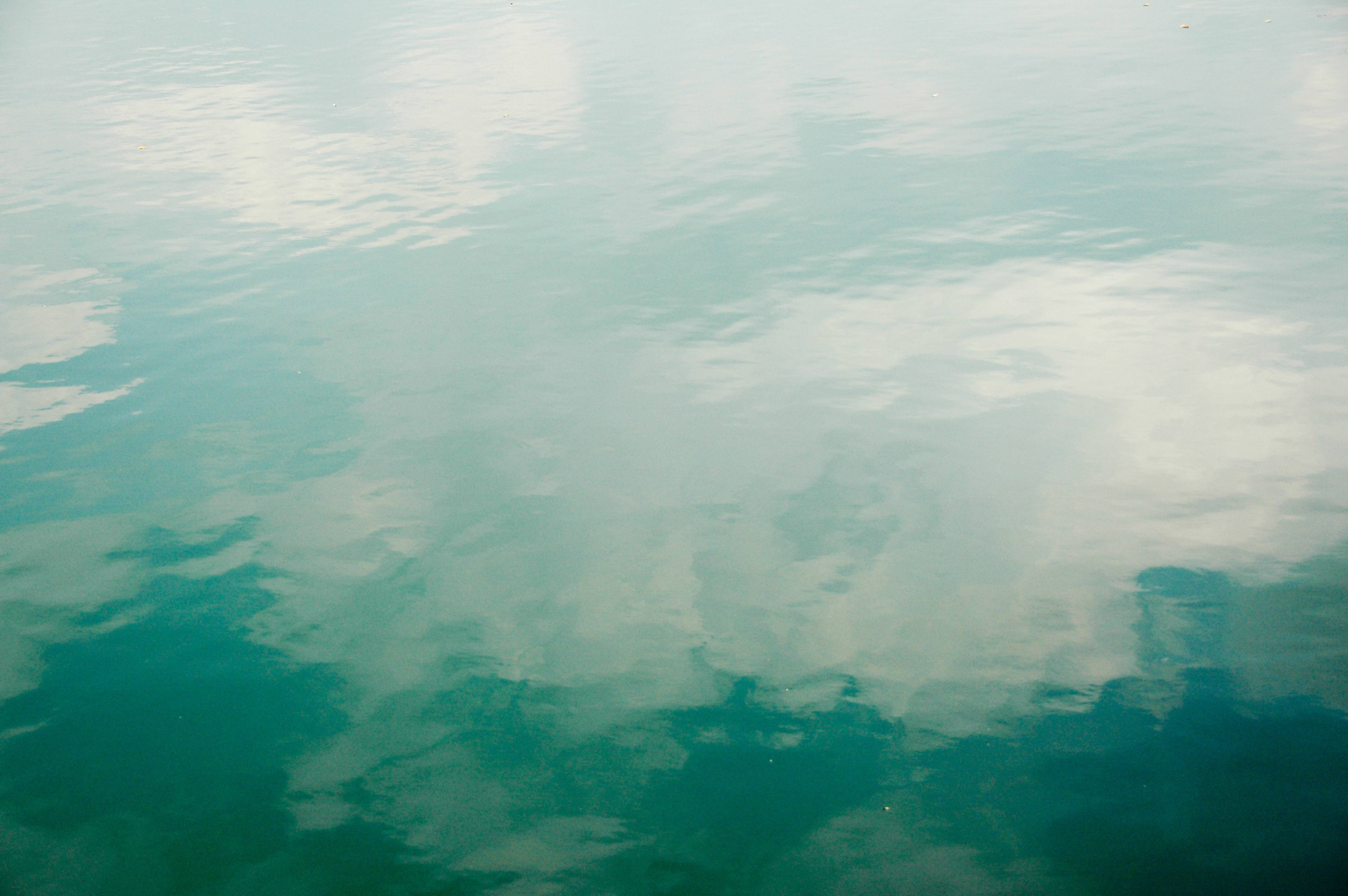 Green Water background