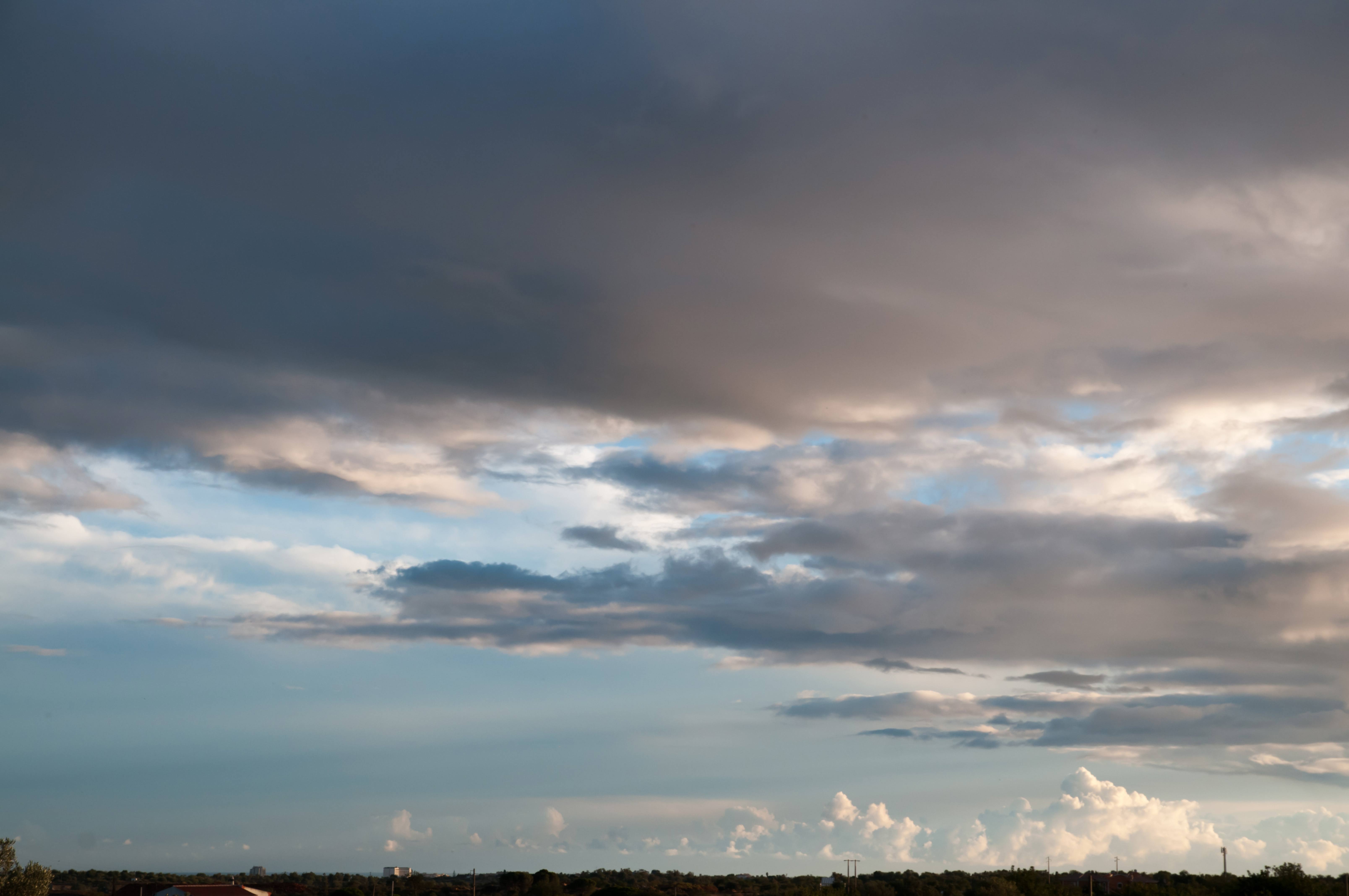 Sky with clouds and sunlight