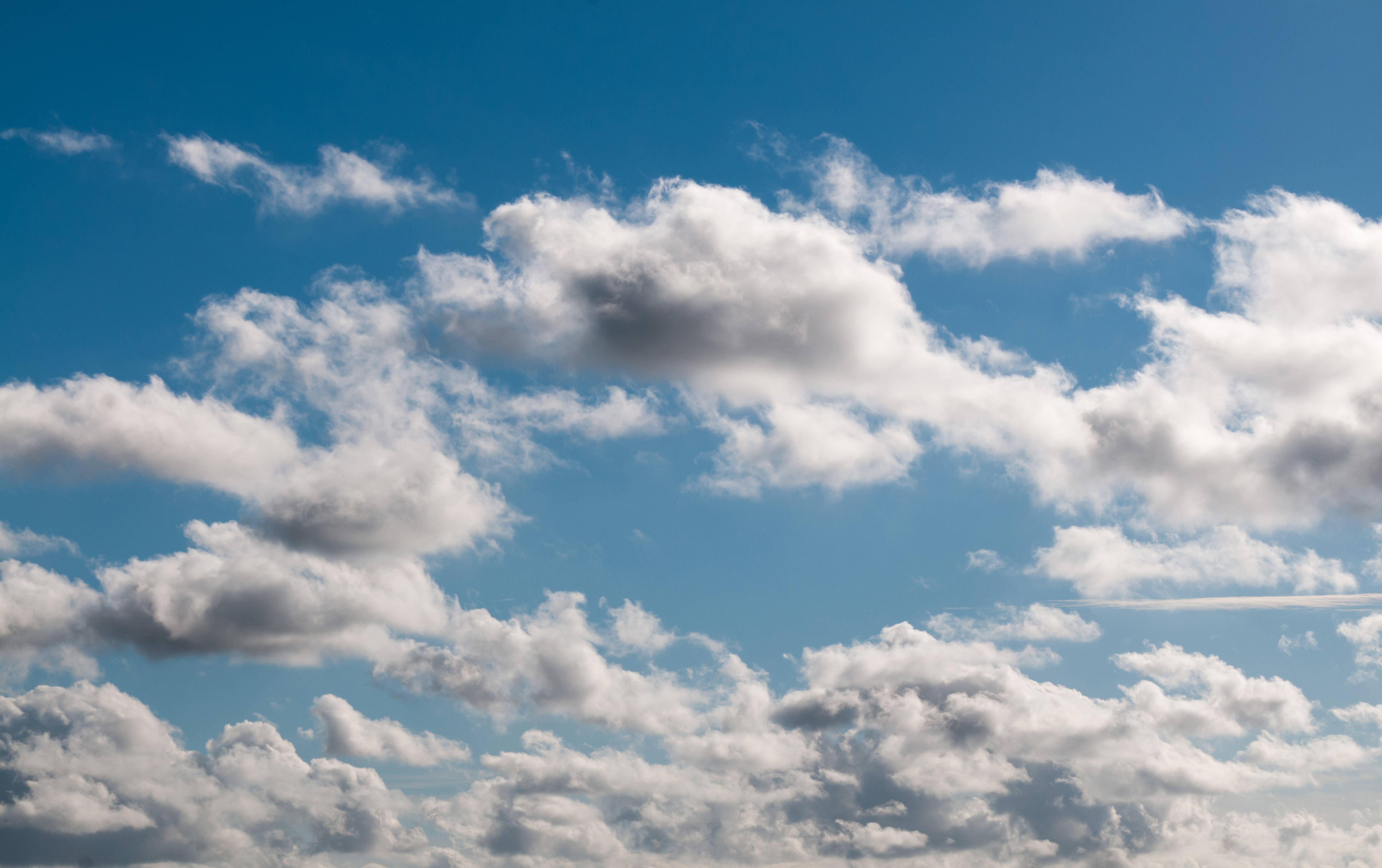 Small cloudy formations on a clear sky