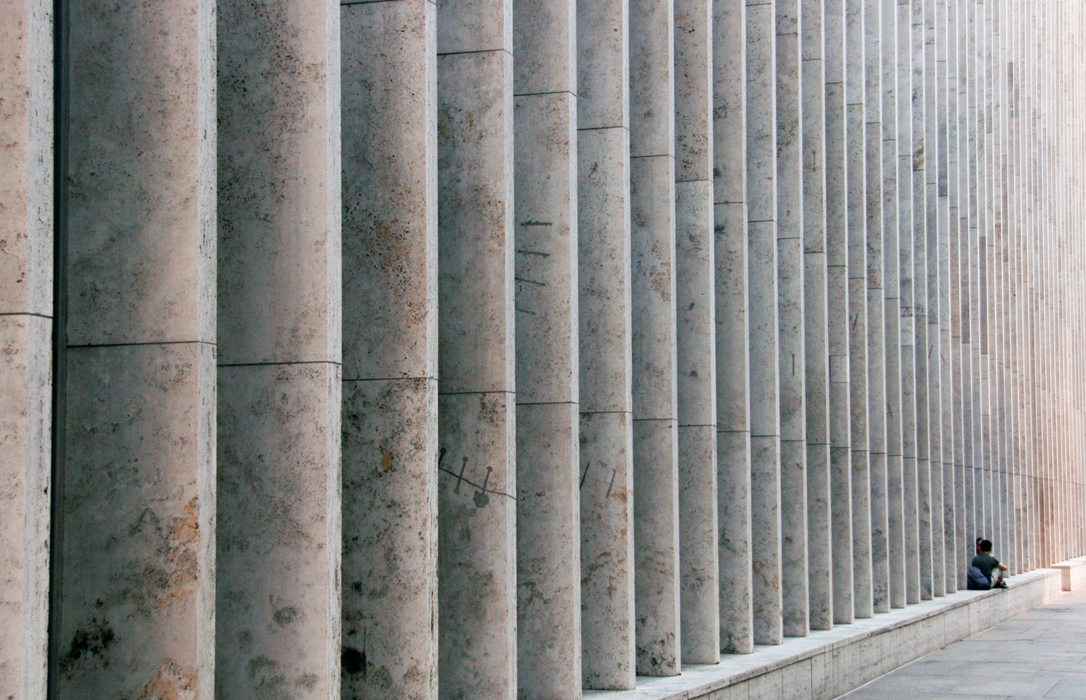 New York Building Wall of Pillars