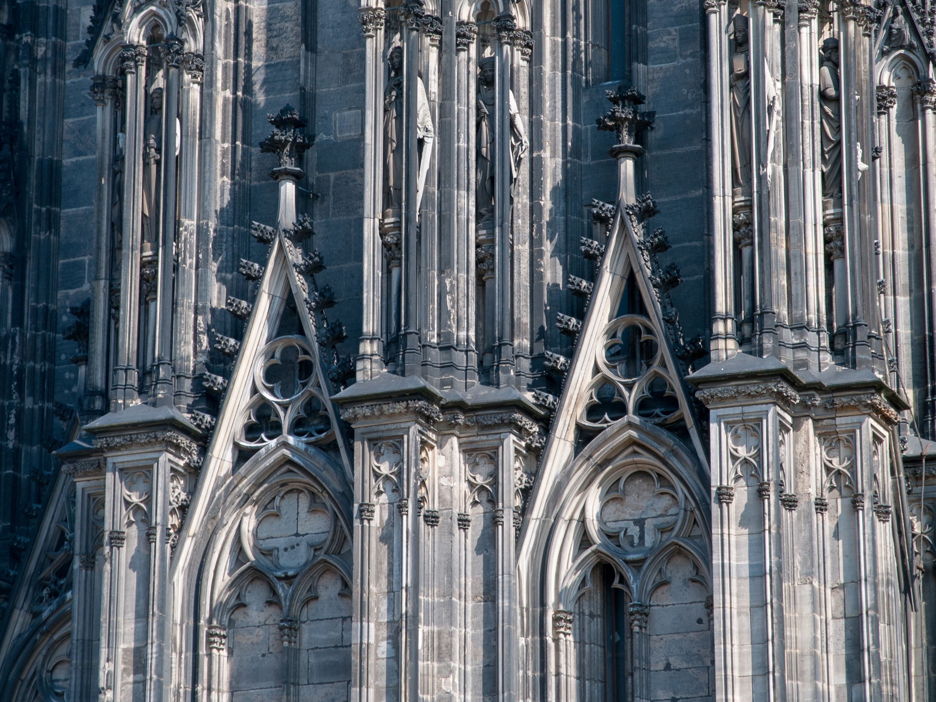 Köln cathedral facade texture